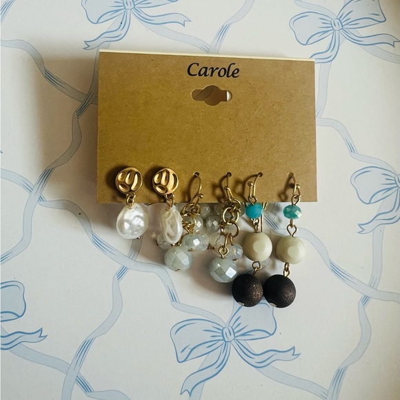 NWT Carole Gold and White Earrings Set✨ - Picture 1 of 6